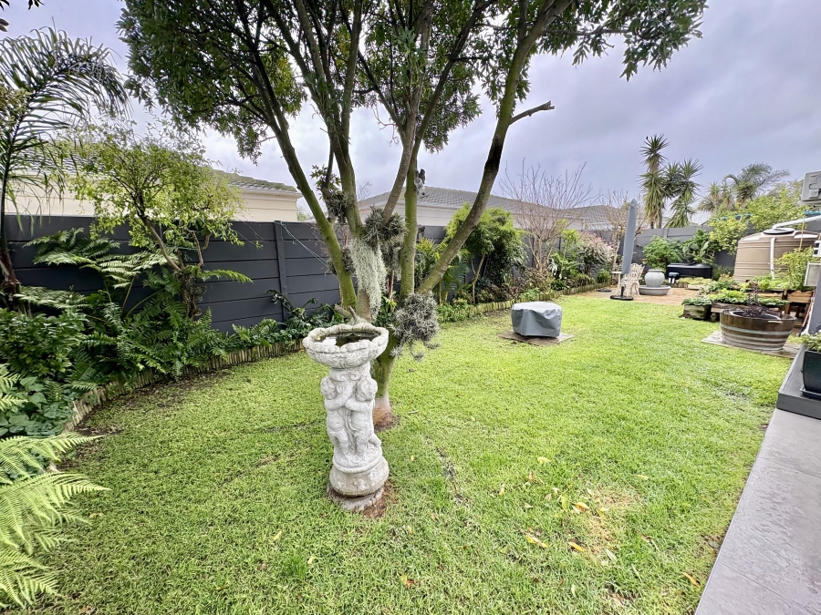 3 Bedroom Property for Sale in Sunningdale Western Cape